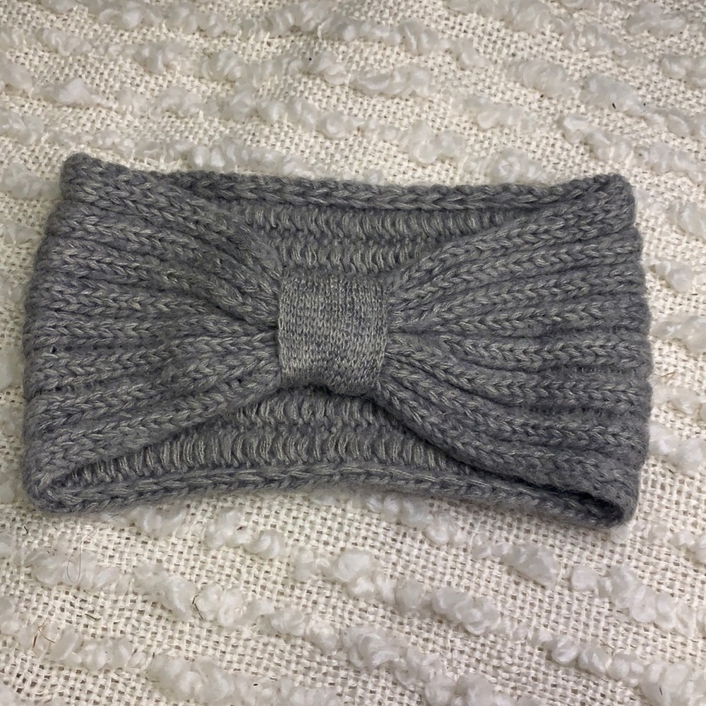 Aerie Grey Knit Bow Headwrap Hat